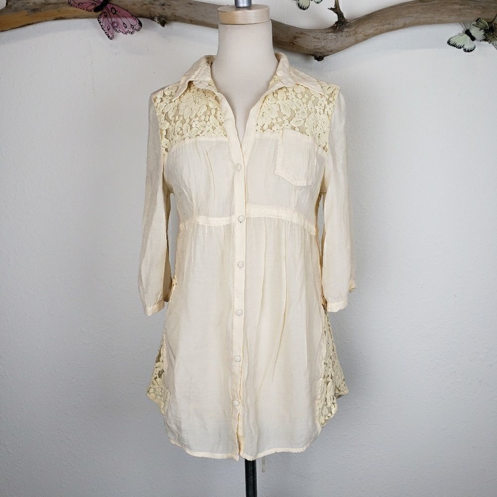Antillia femme dark cream gauze and lace boho top